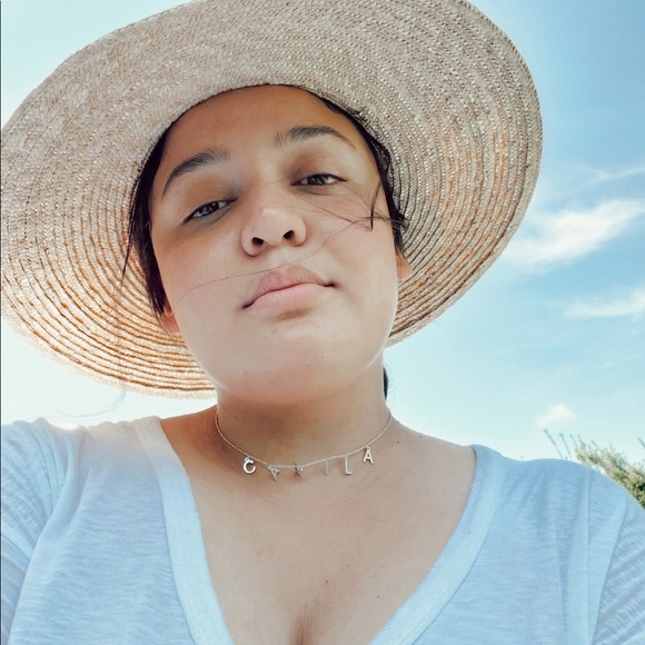 Meet your Posher, Danielle - Picture 1 of 1